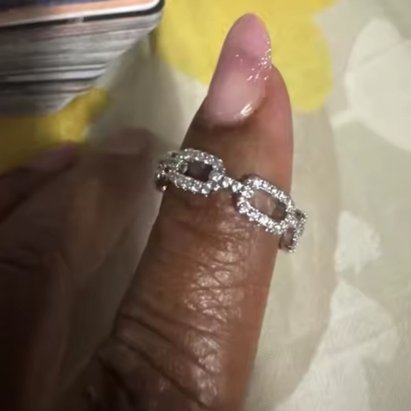 Move Uno Elegant Silver Chain Link Ring - Picture 6 of 12